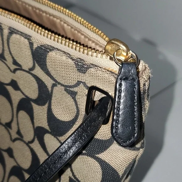 COACH Madison Signature Print Slim File Bag Crossbody Shoulder Bag Black\Tan - Picture 13 of 16